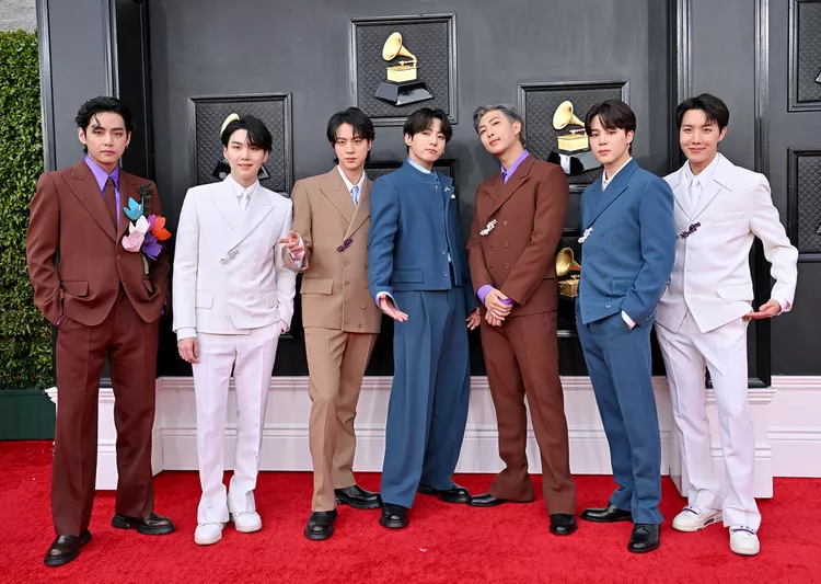 BTS – 10 лет: как стать супергруппой в плохой компании