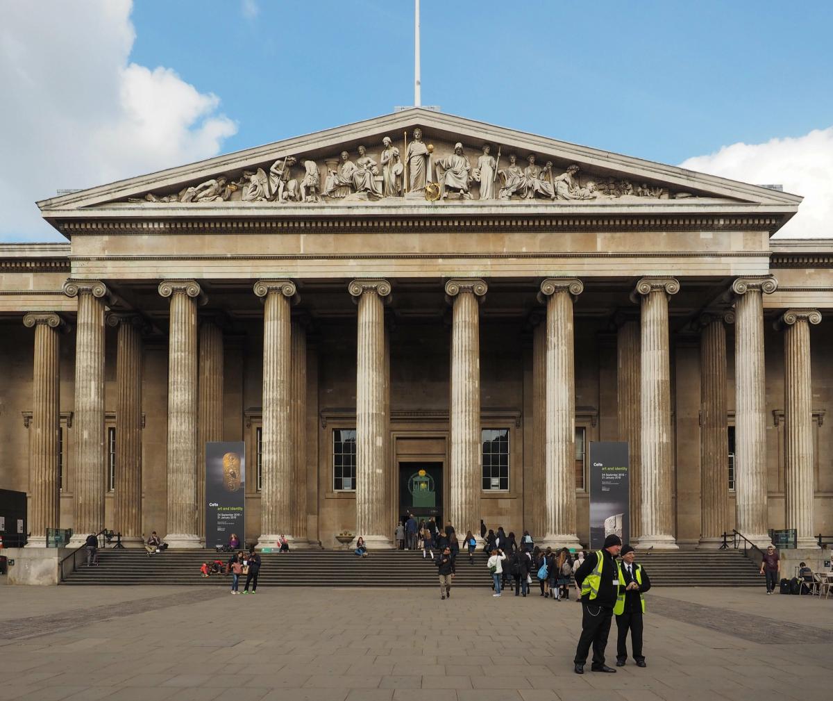 Китай требует Британский музей вернуть украденные артефакты