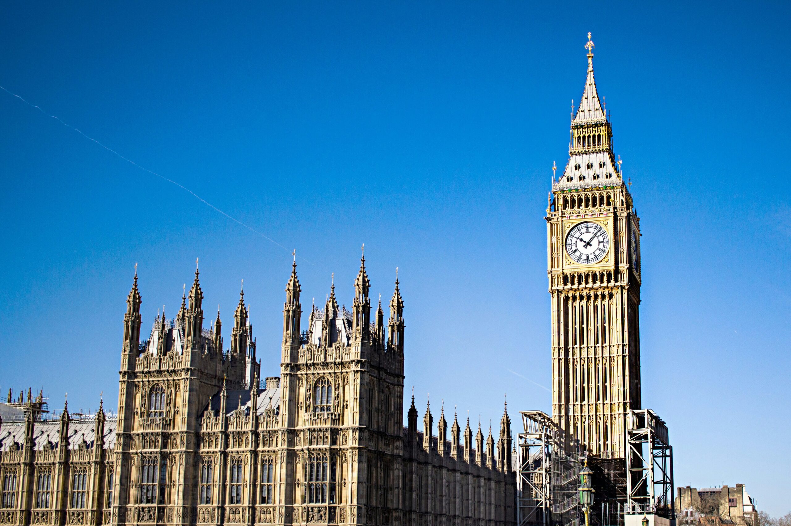 Британский парламент поддержал декриминализацию абортов в Англии и Уэльсе