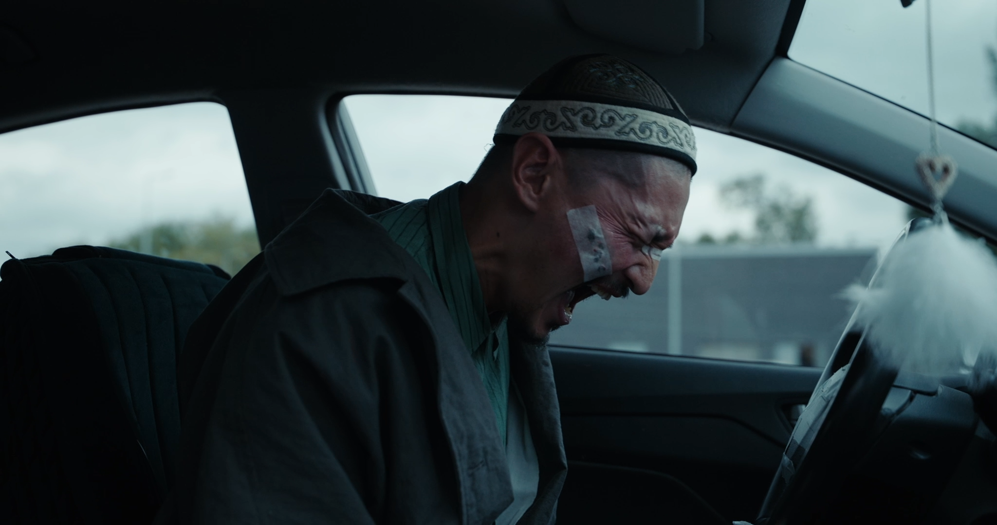 «Ауру» подвергся цензуре: создатели фильма вырезали сцены для казахстанского проката