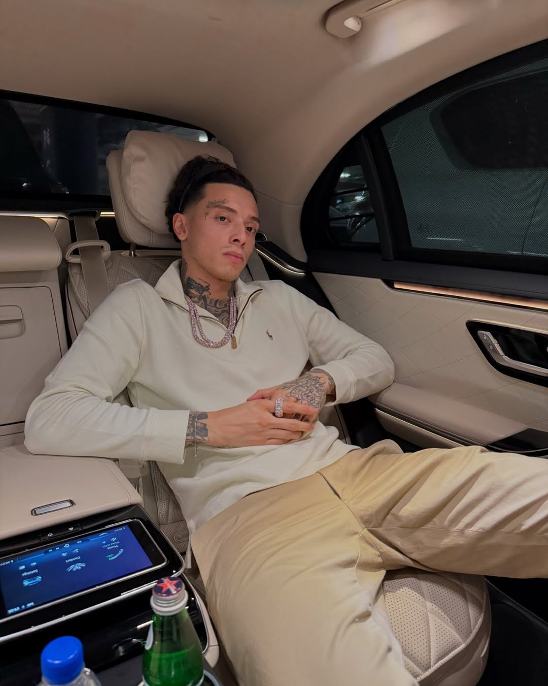 VIP-kazakh invasion: рэперы променяли спортивки на полузамки