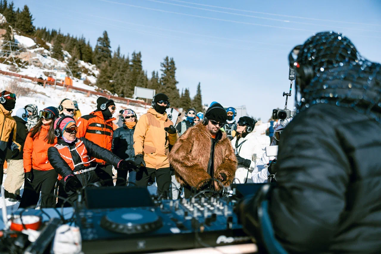 Вечеринка в горах — как прошёл  Hike&Bass от Adidas TERREX