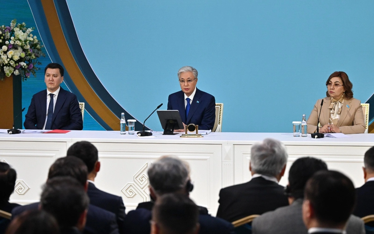 Президент Казахстана поручил пересмотреть Налоговый кодекс