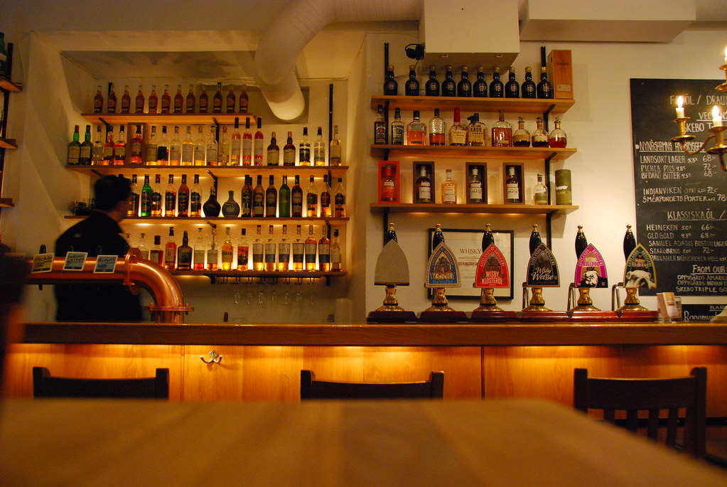 До 50% молодёжи бросили пить. Разбираемся, почему алкоголь перестаёт быть обязательным