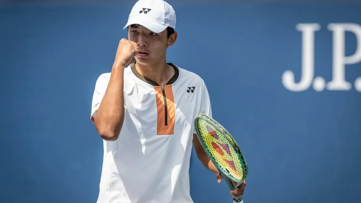 Зангар Нурланулы прошёл в полуфинал юниорского Australian Open 2026