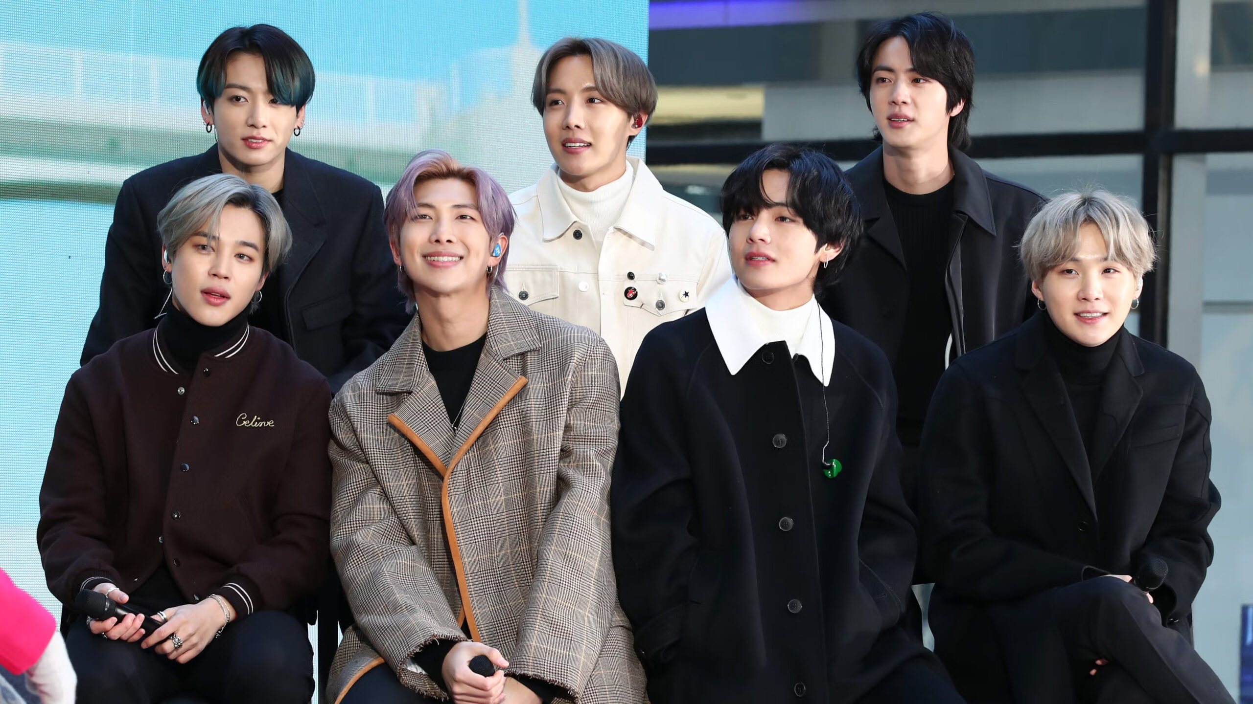 BTS тобы 2.4 миллион билет сатып, рекорд орнатты