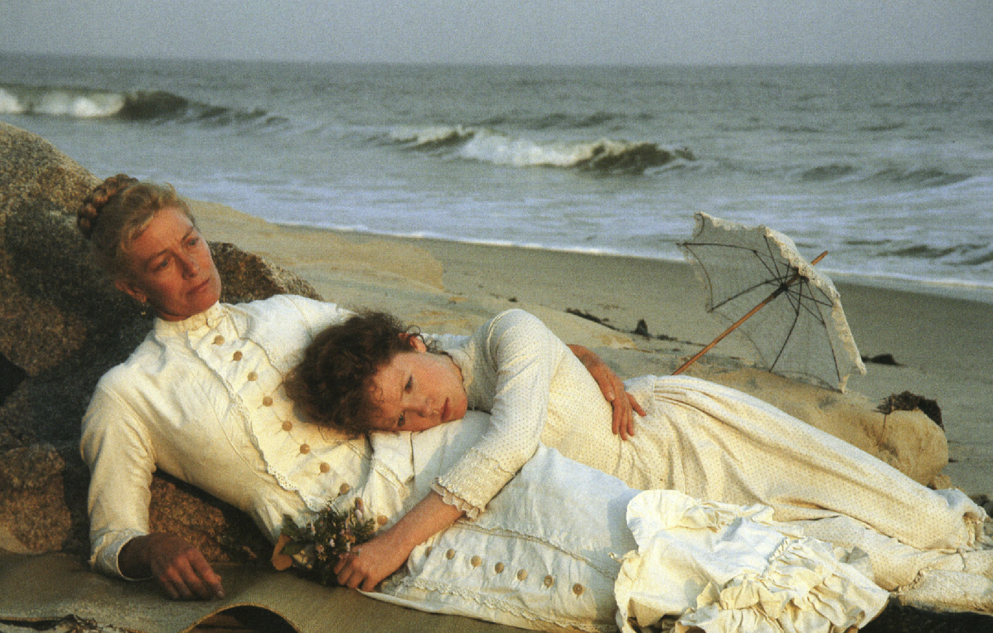 Бостонский брак: почему женщины выбирают жить вместе?