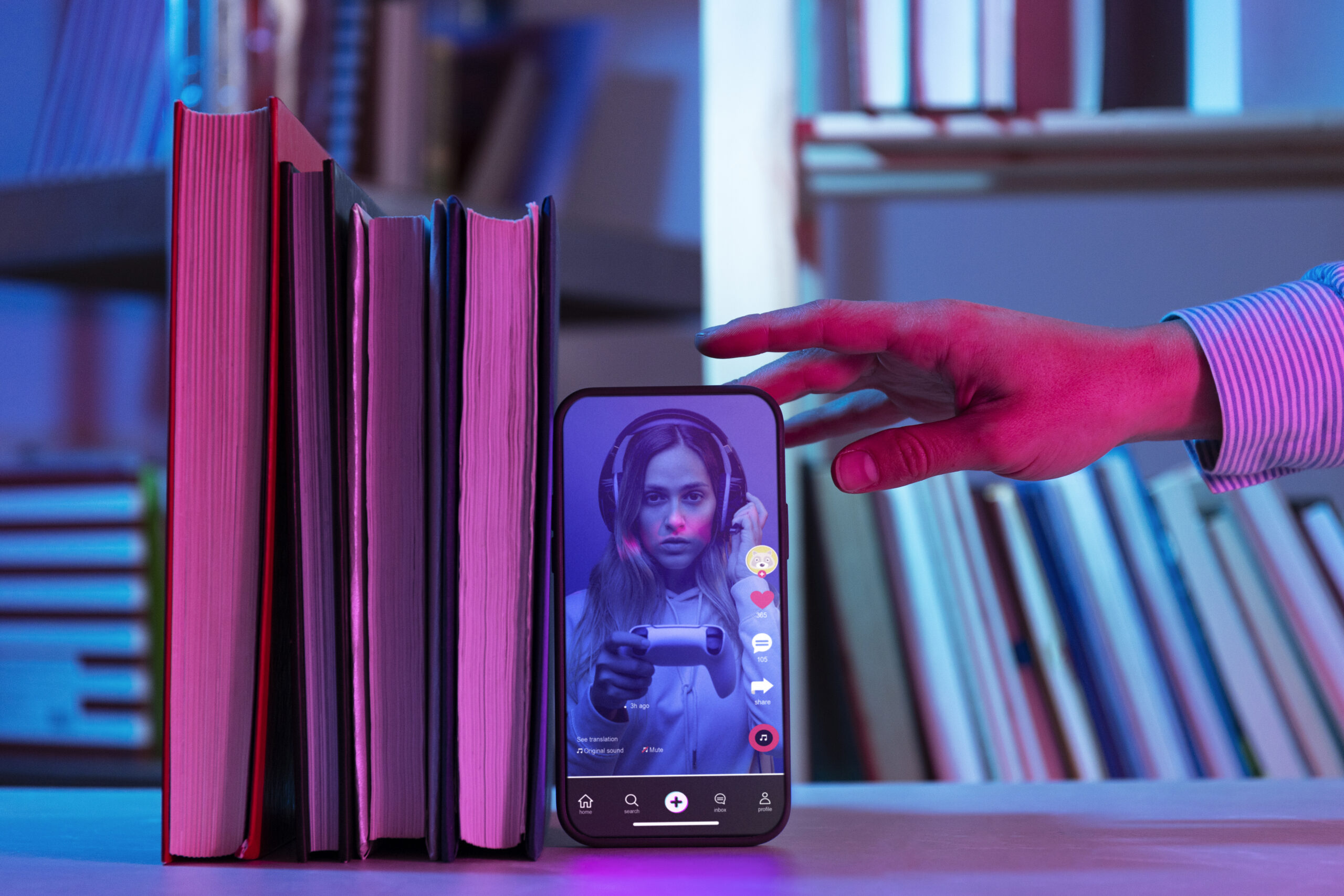 Синтетические люди: Как нас окружили ИИ-блогеры в соцсетях