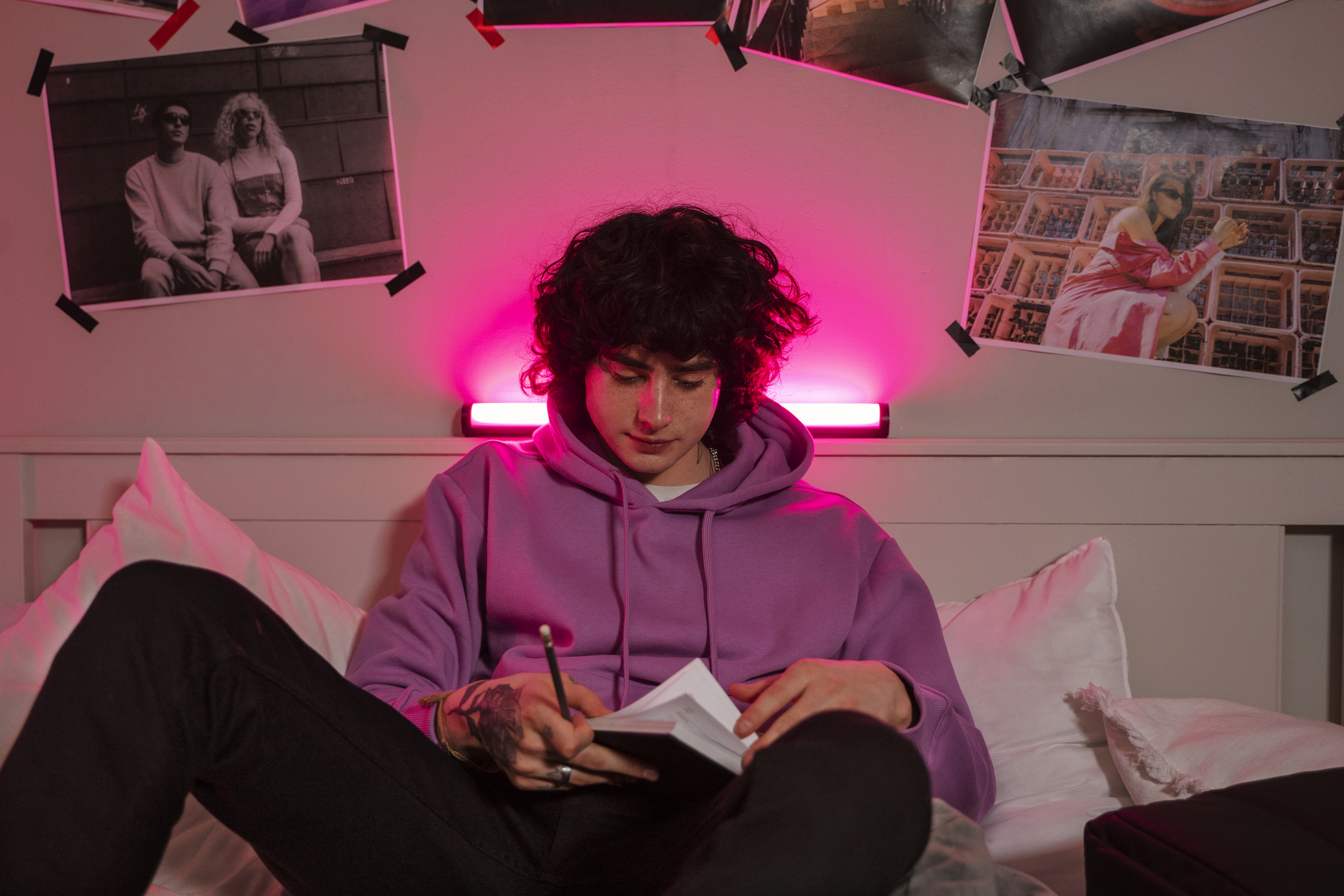 AU, Т/И, омегаверс: почему мы любим фанфики