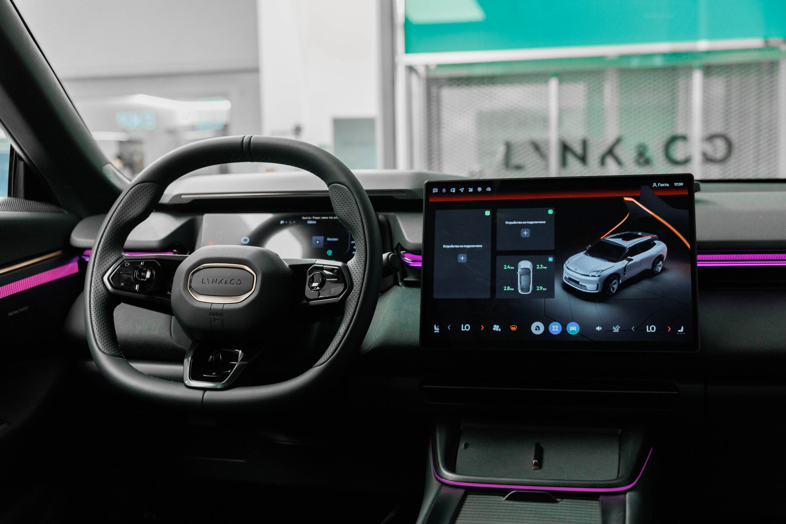 Новый гибридный автомобиль вышел на рынок Казахстана