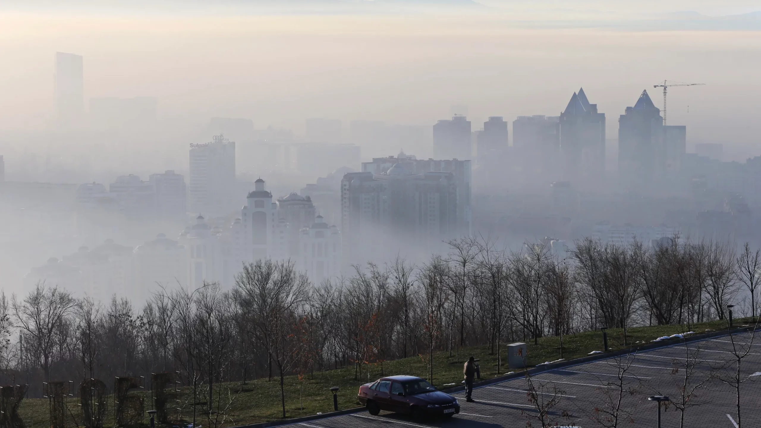 Учёные впервые расшифровали состав твёрдых частиц в воздухе Алматы 