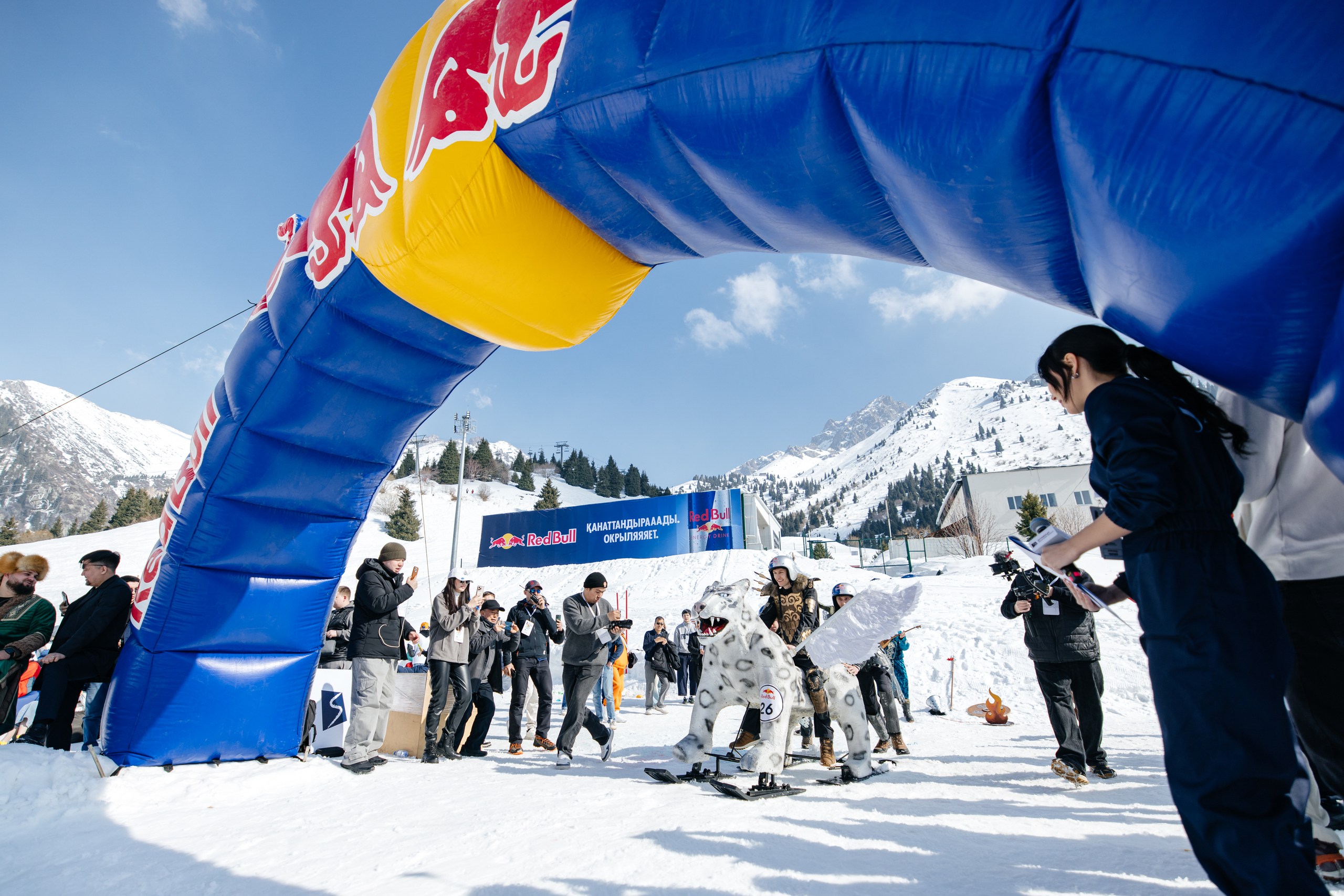 Команда Red Dragon покорила Red Bull Jump & Freeze