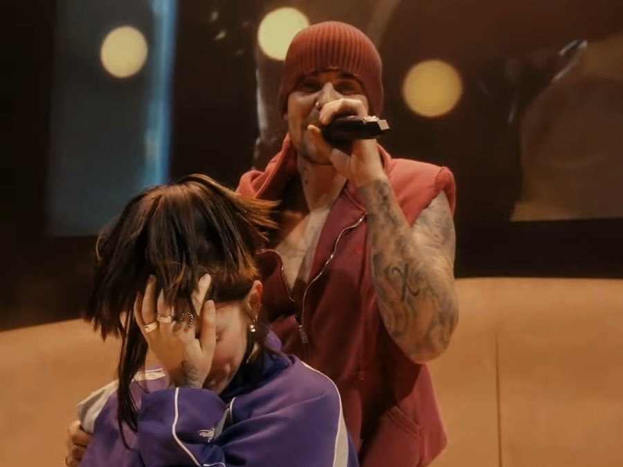 Justin Bieber сделал сюрприз Billie Eilish на сцене