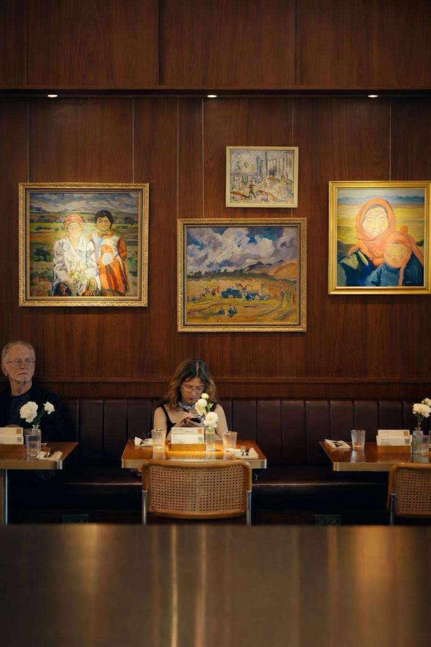 В Алматы открывается выставка Сахи Романова