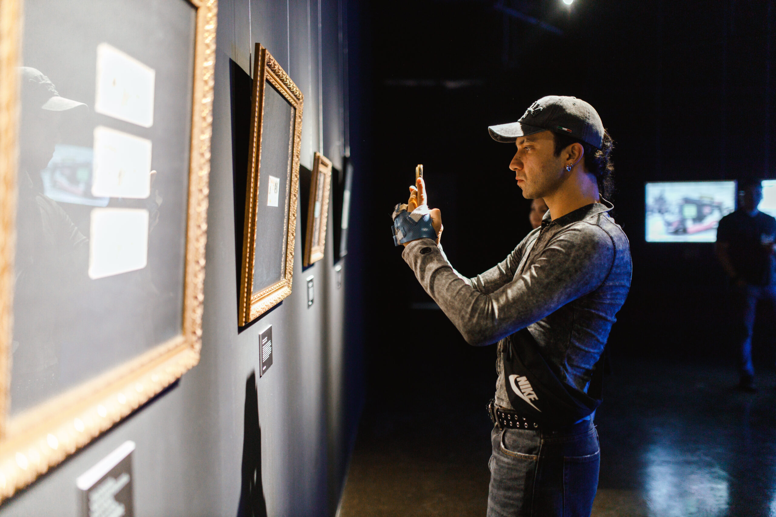 В Астане открылась выставка «Banksy. Гений или вандал?»