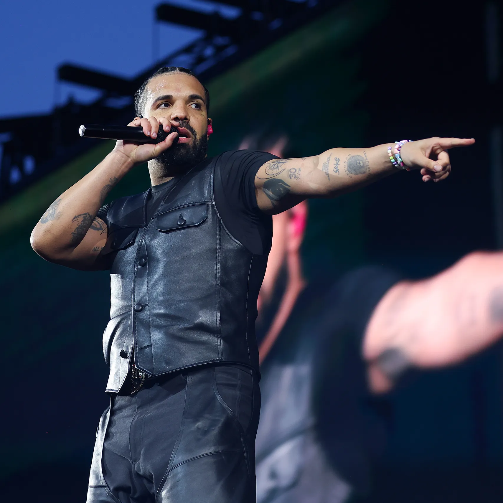 Drake стал самым прослушиваемым артистом в истории Apple Music
