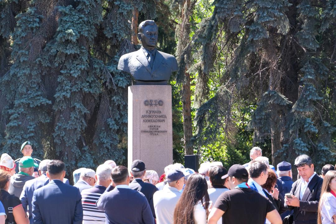 В Алматы почтят память Динмухамеда Кунаева