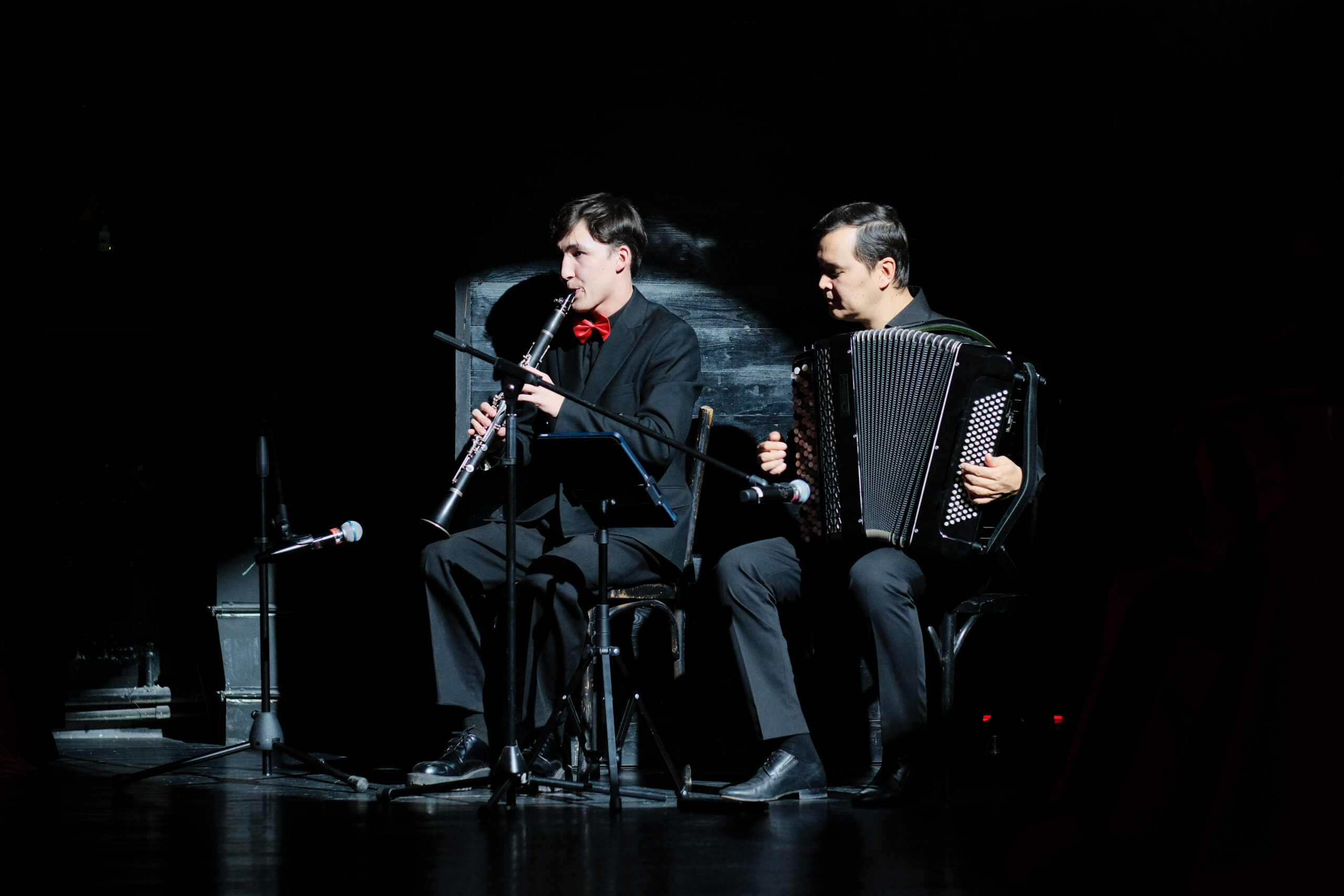 Stages представил в Астане спектакль «Мёртвые души»
