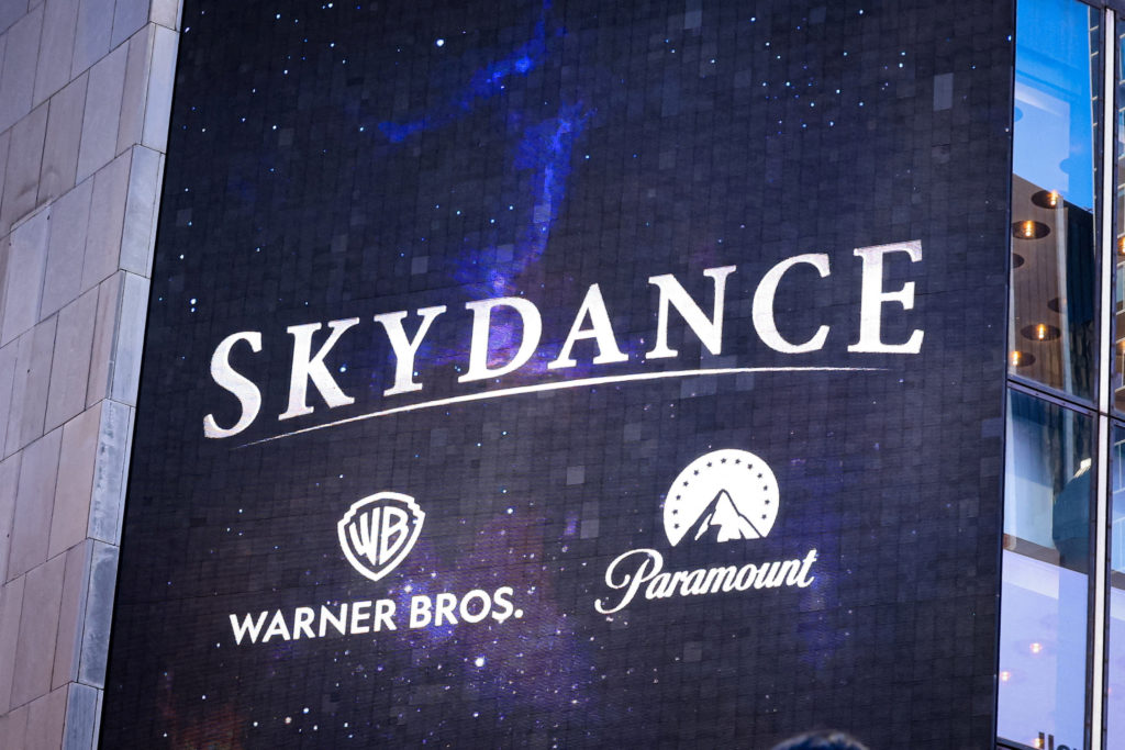 Paramount завершила сделку по покупке Warner Bros. Discovery