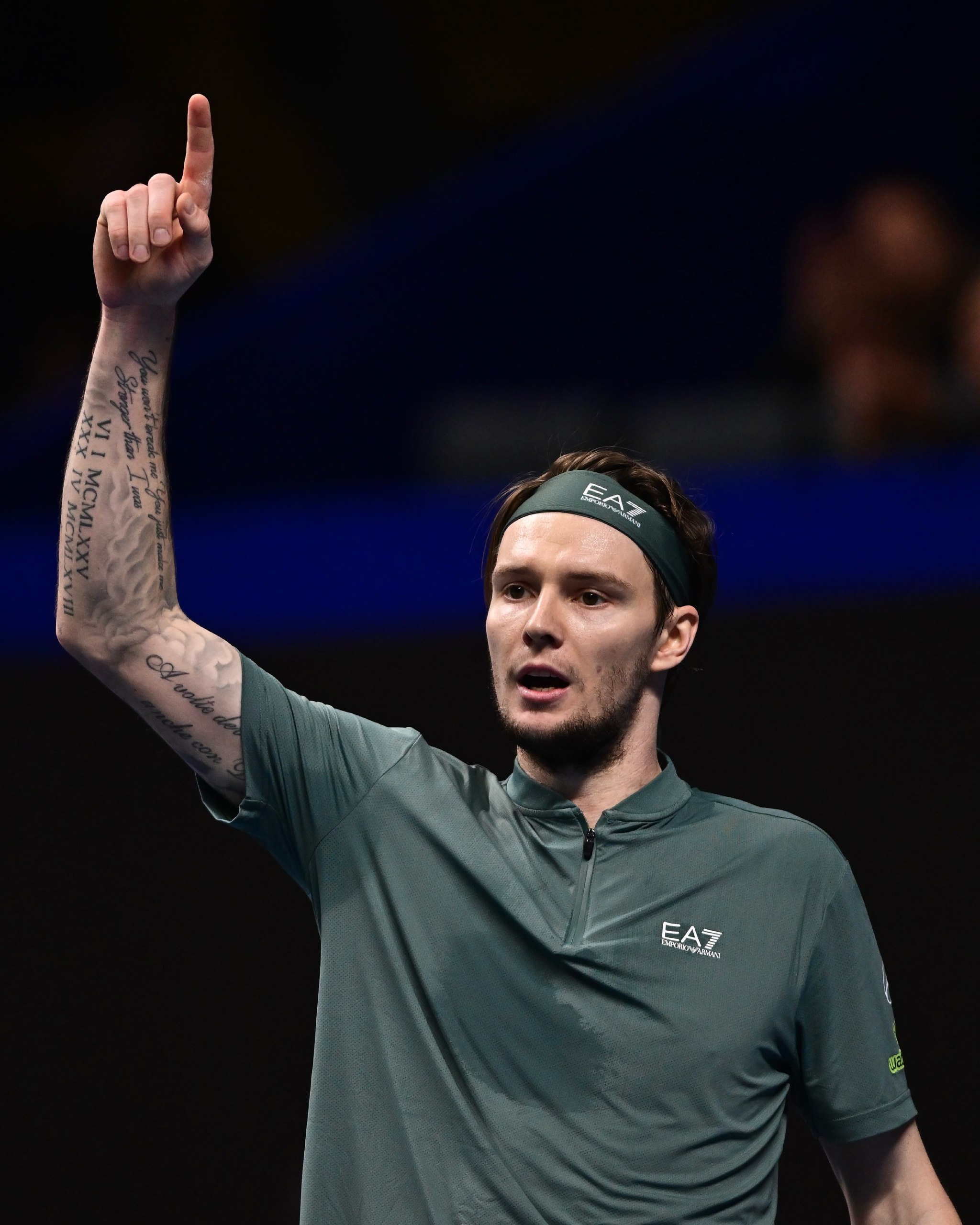 Александр Бублик обыграл Карена Хачанова и вышел в полуфинал Almaty Open