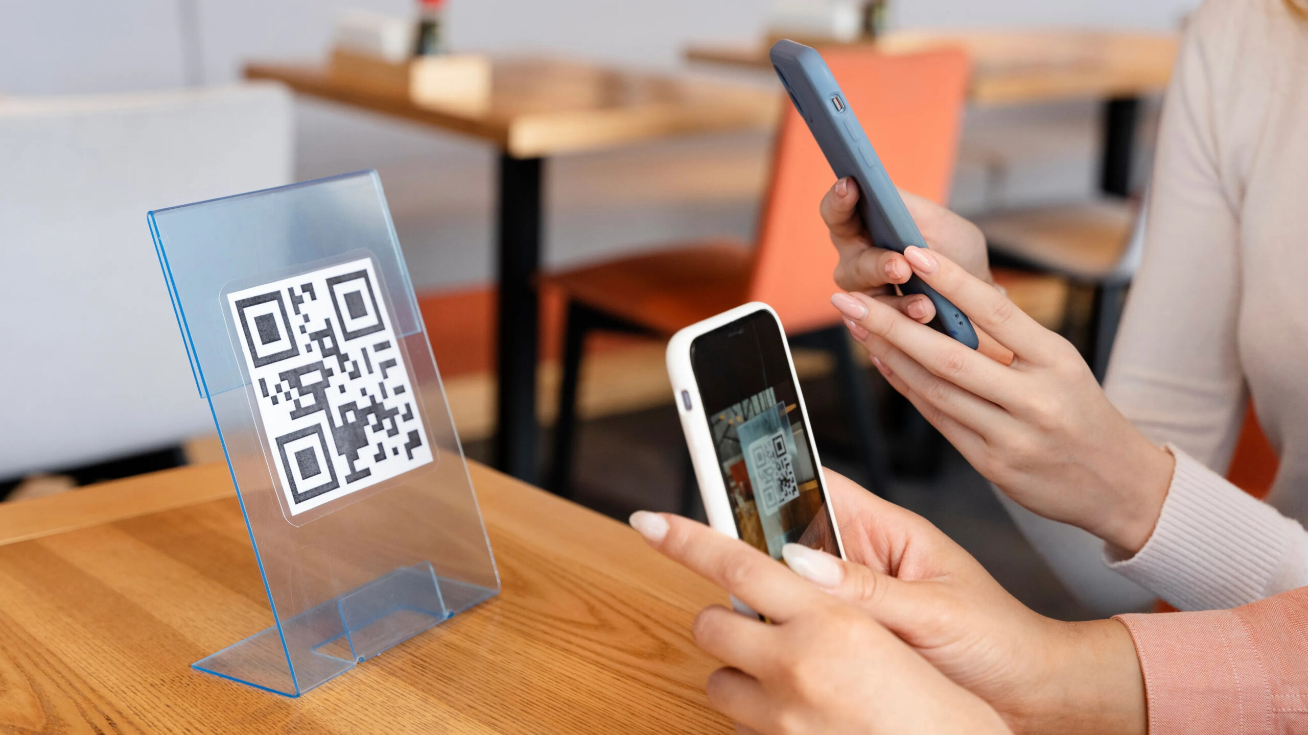 Казахстанцы смогут оплачивать покупки через QR-код в пяти странах